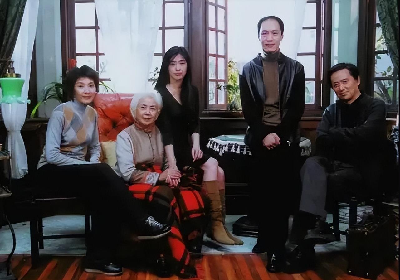 郑姓男演员，银幕人生的励志之旅与自信成就感的召唤之路