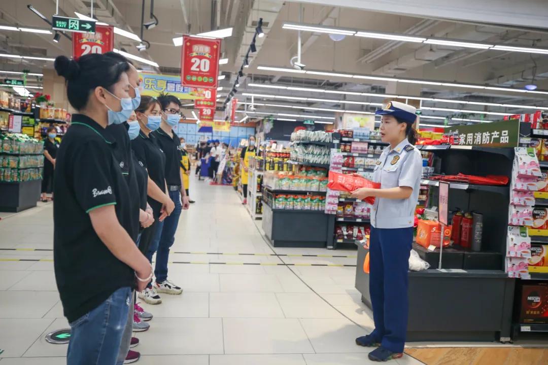 扫条码快速查询烟价，便捷透明的新时代消费体验