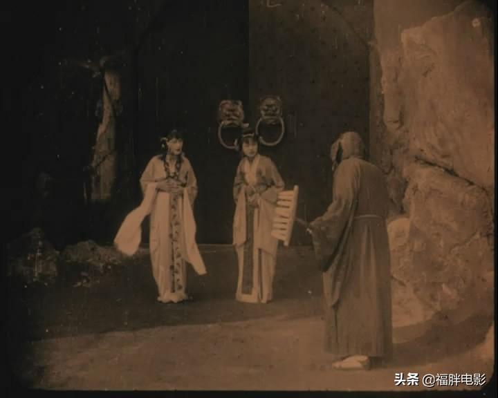 盘丝洞电影，自信与成长的魔法洞穴之旅