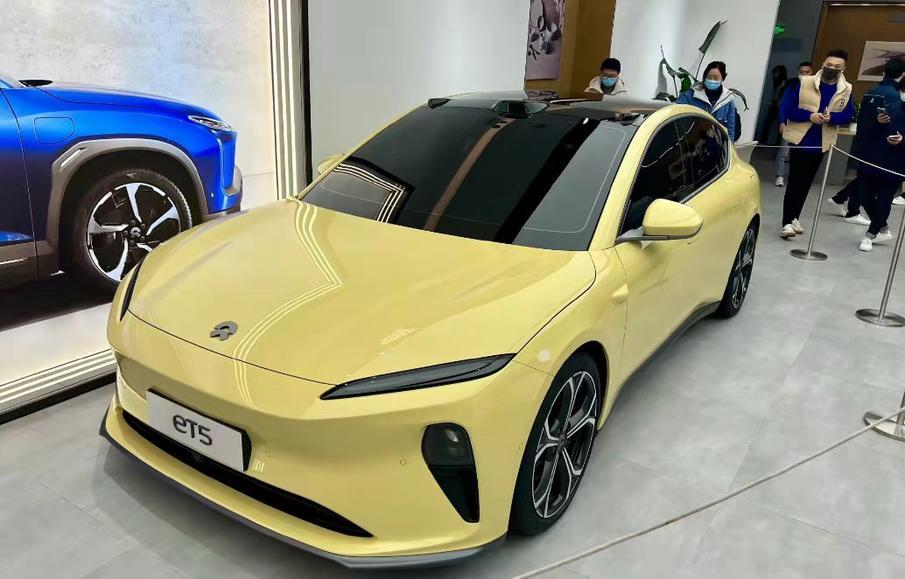 蔚来最新款电动车，革新与市场交汇的碰撞点